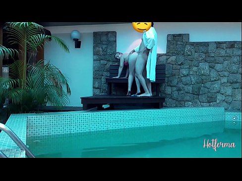 ❤️ O xefe invita a criada á piscina, pero non puido resistirse a un quente ❌ Vídeo porno en % gl.pornogroupp.ru % ️❤